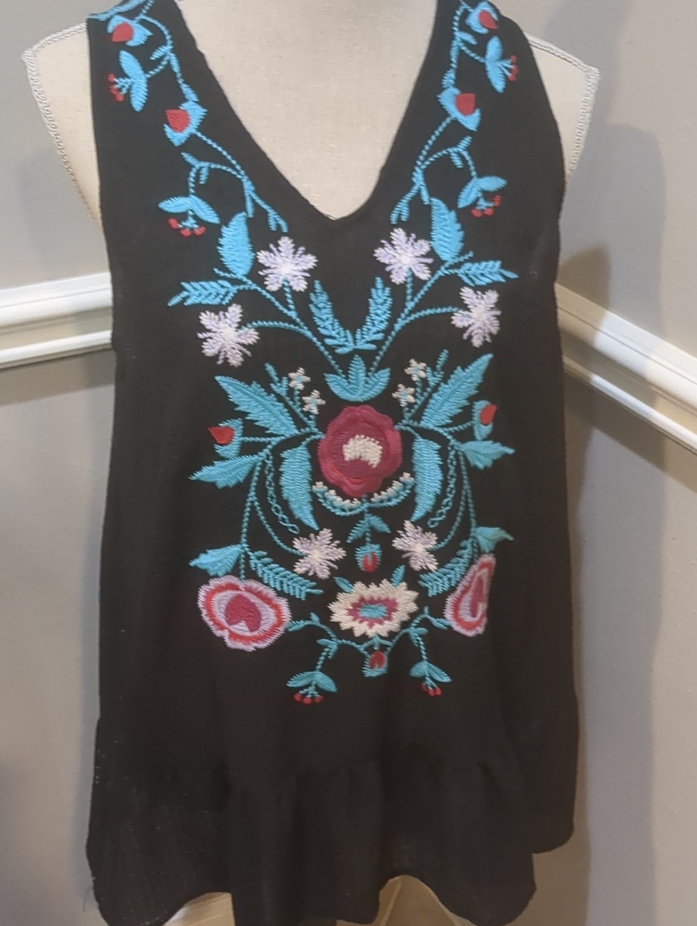 Entro Black Embroidered Floral V-Neck Blouse